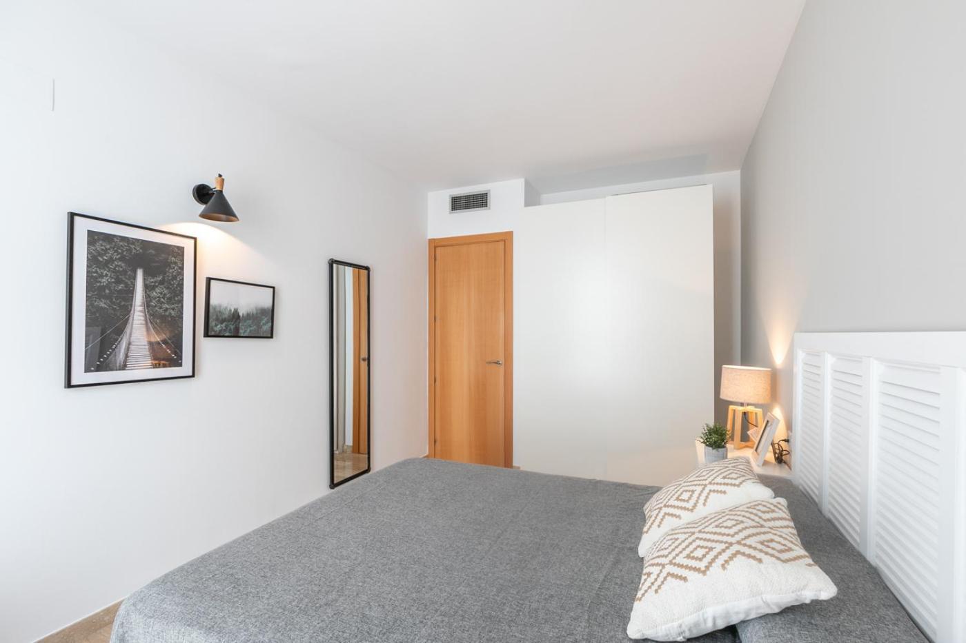 The Orbit Apartments Барселона Екстериор снимка