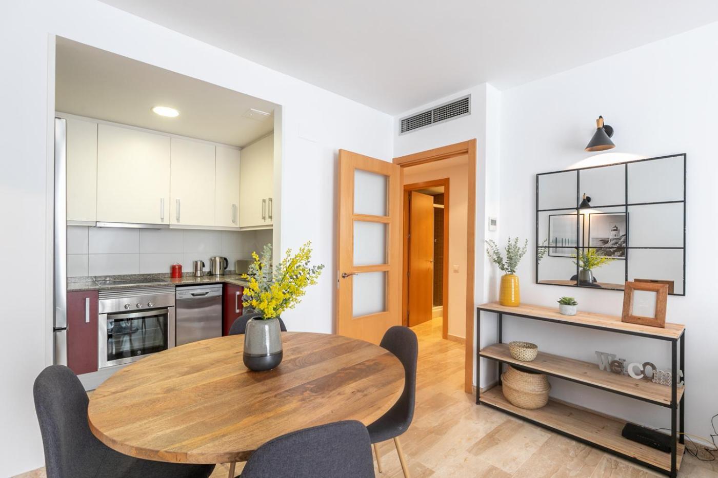 The Orbit Apartments Барселона Екстериор снимка