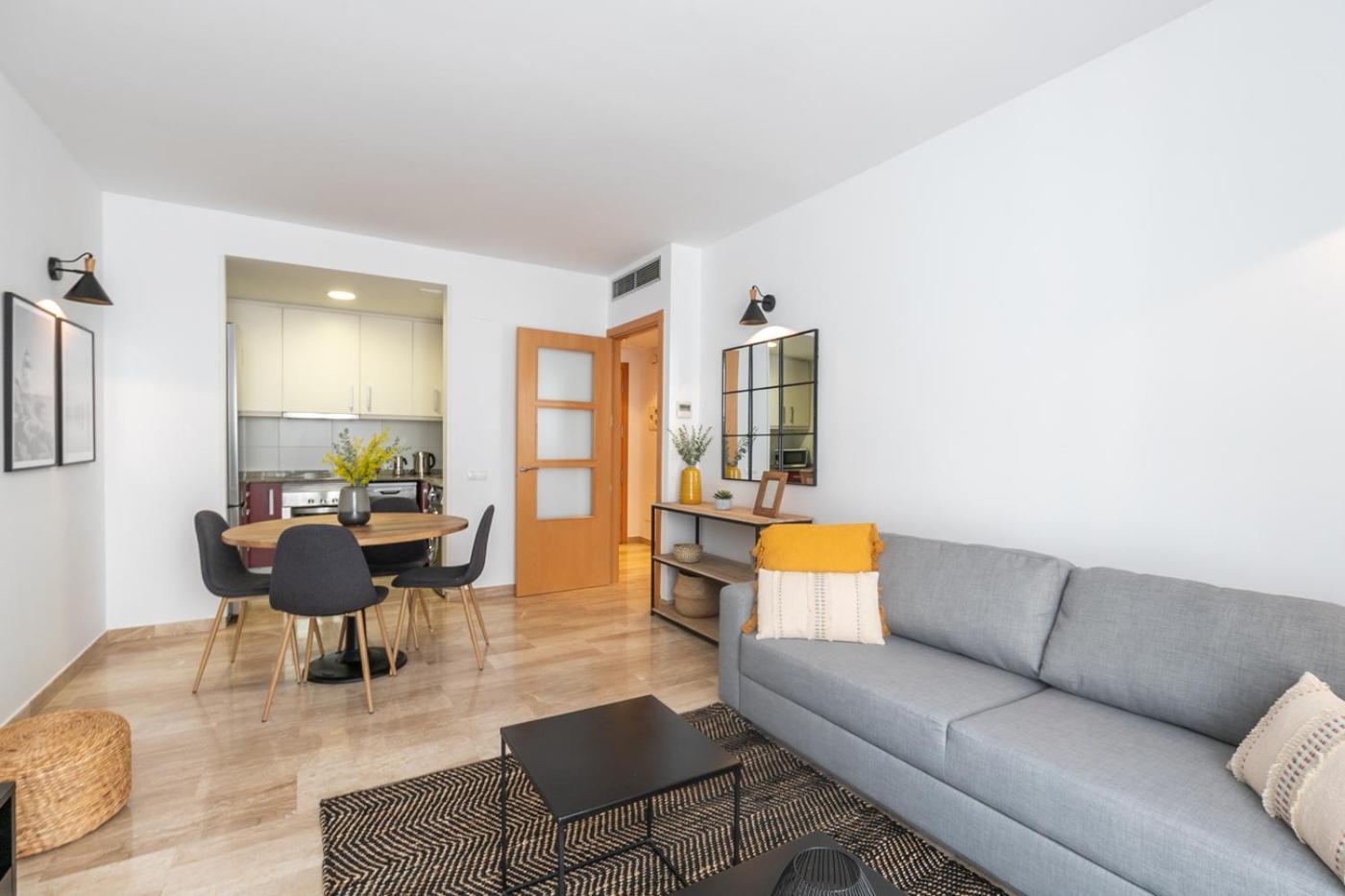 The Orbit Apartments Барселона Екстериор снимка