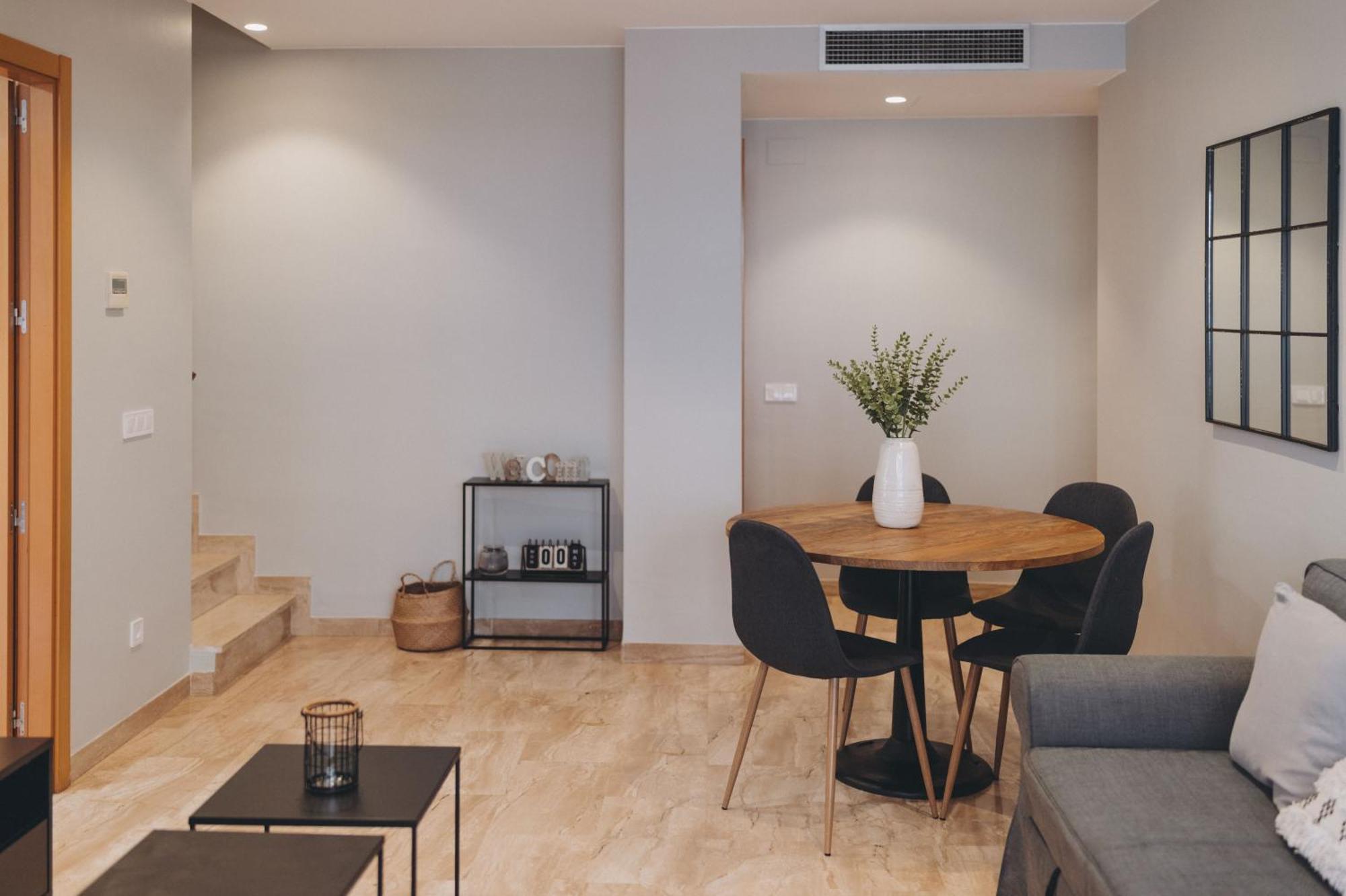 The Orbit Apartments Барселона Екстериор снимка