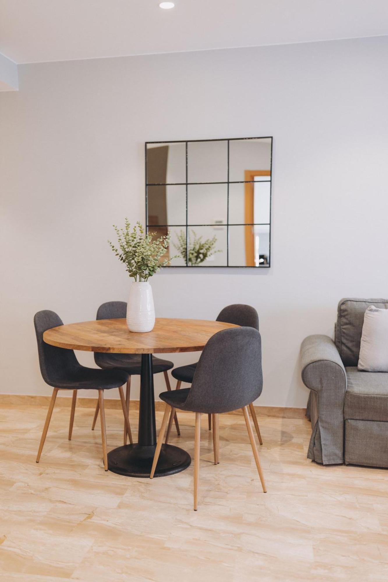 The Orbit Apartments Барселона Екстериор снимка