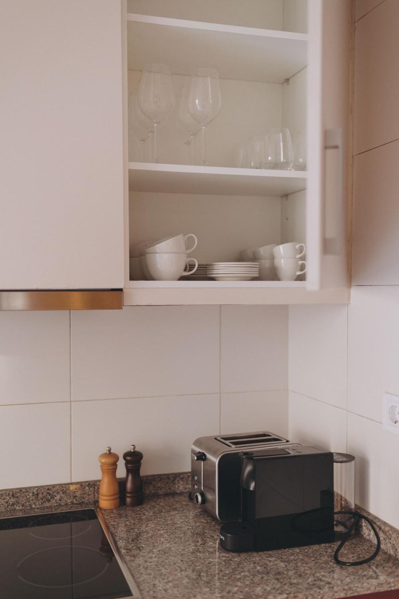 The Orbit Apartments Барселона Екстериор снимка